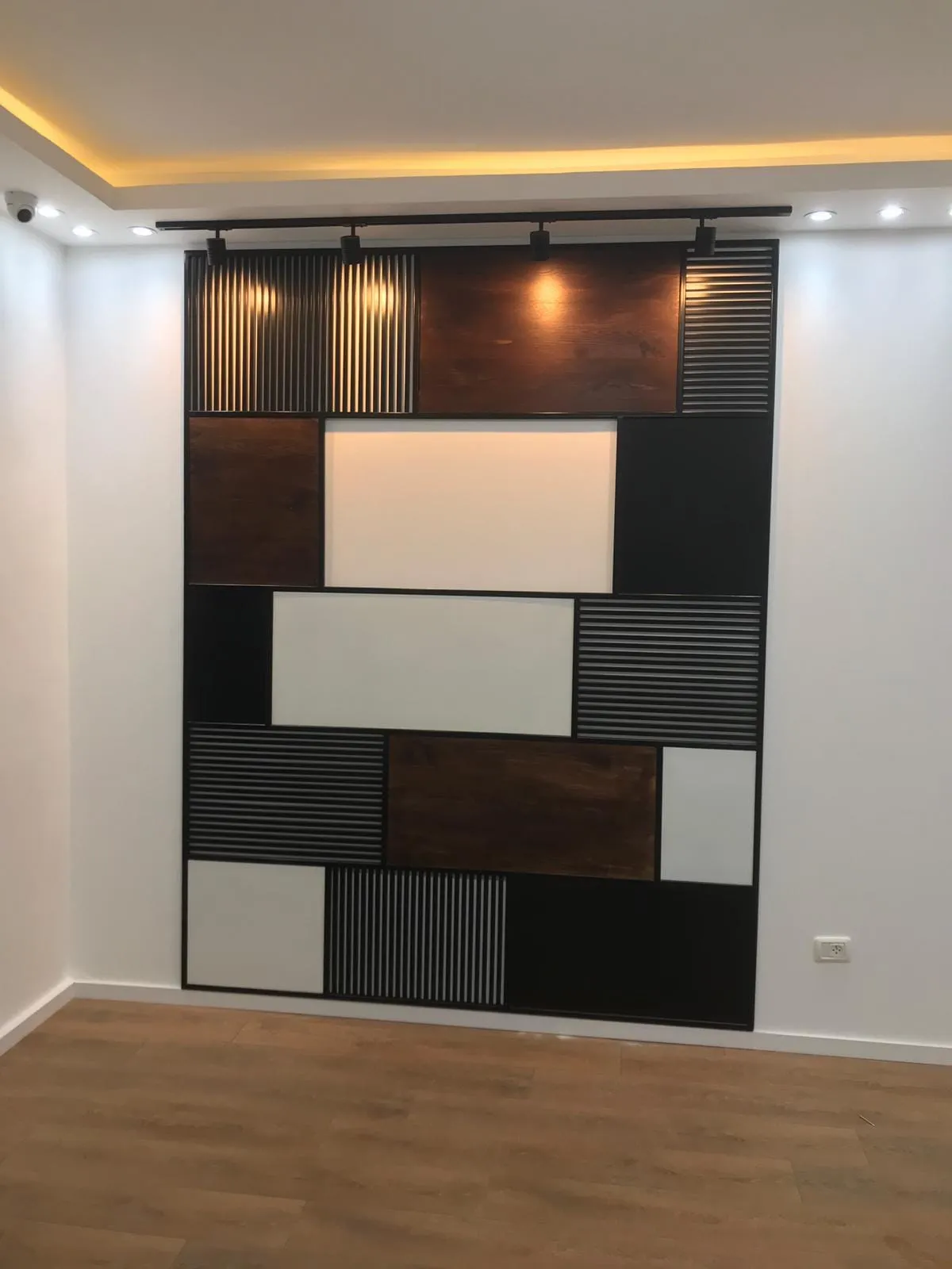 חיפויי קיר דקורטיביים — חיפויי קיר (2)